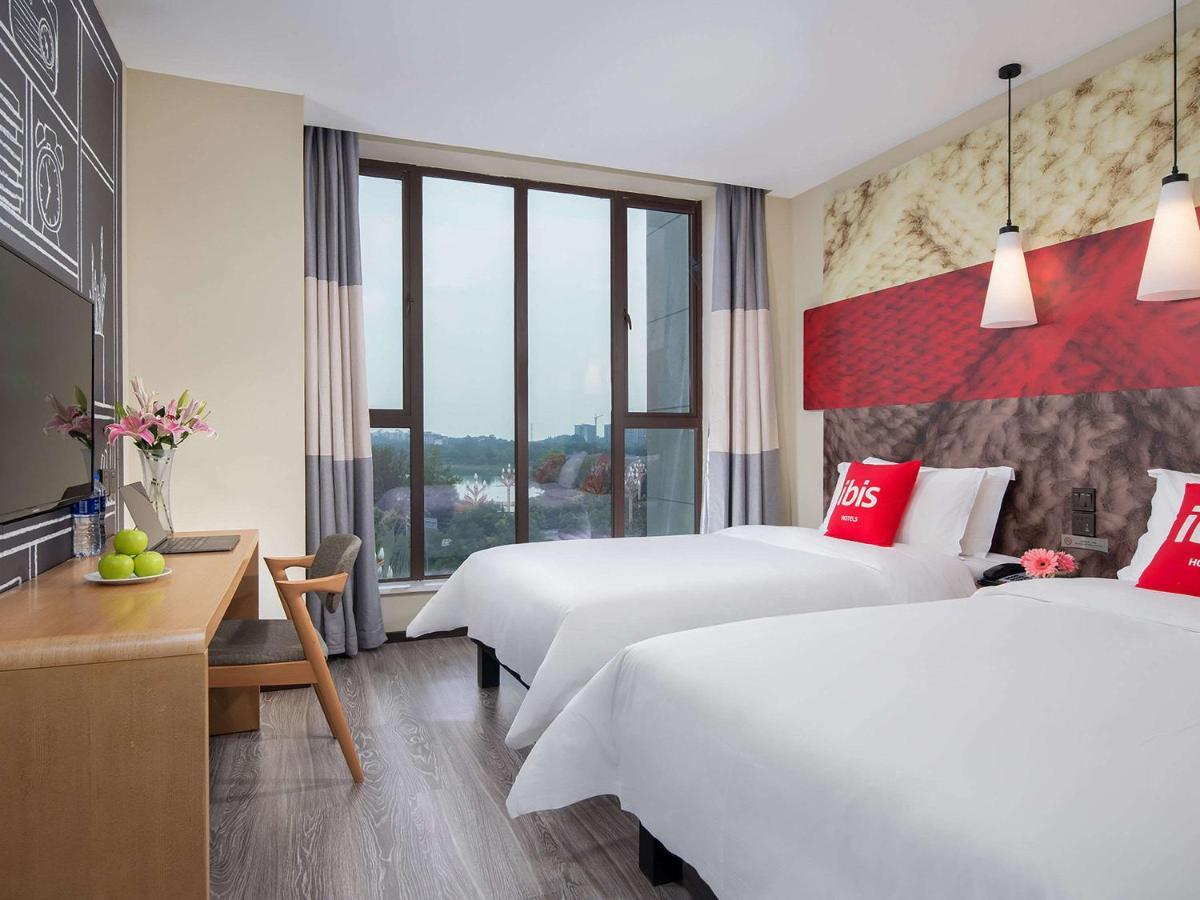 Ibis Hotel Эмэйшань Экстерьер фото