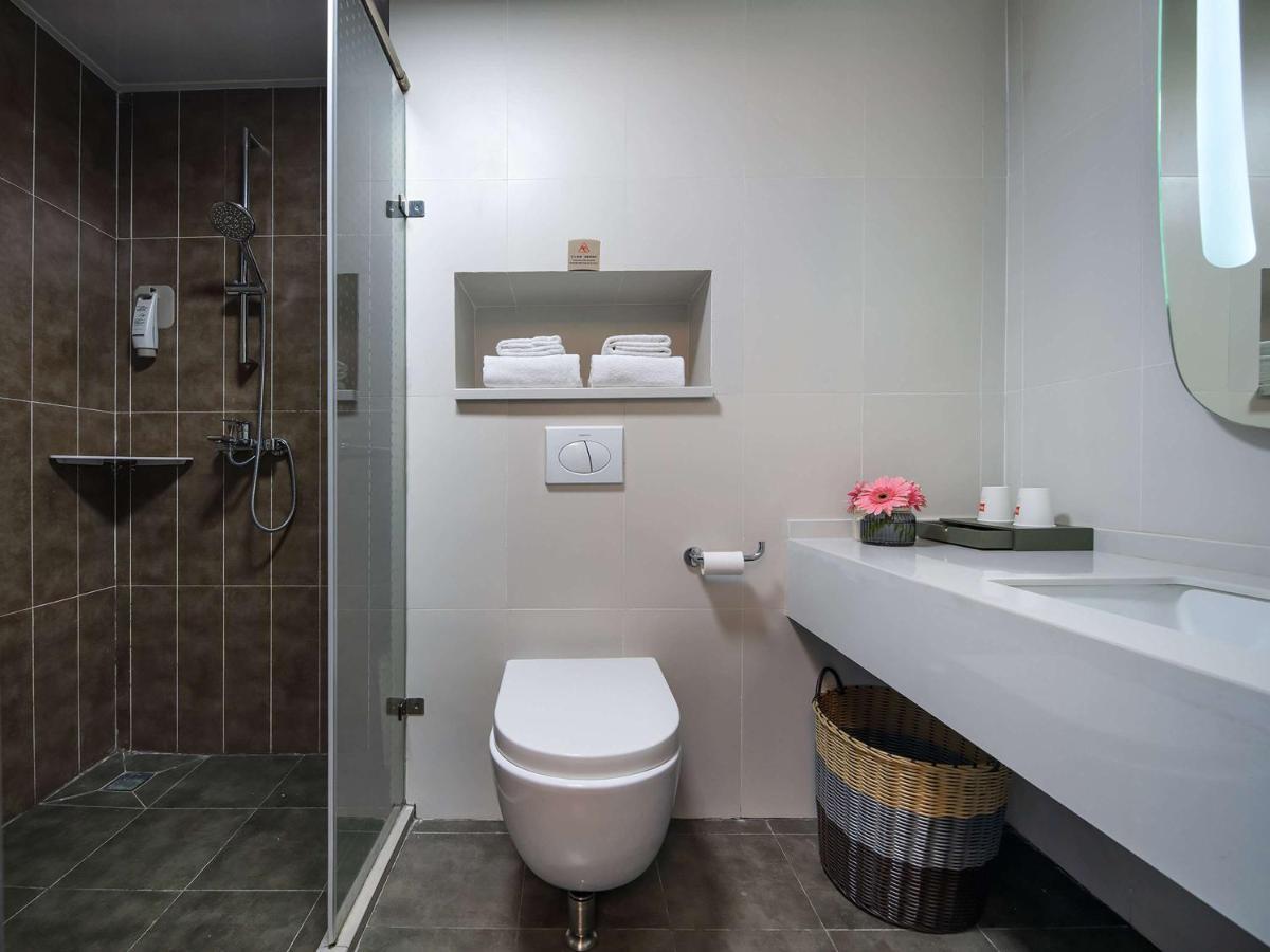Ibis Hotel Эмэйшань Экстерьер фото