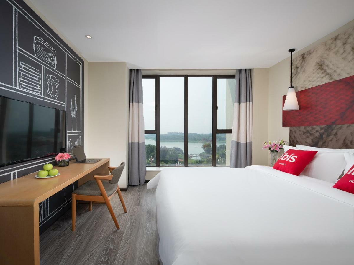 Ibis Hotel Эмэйшань Экстерьер фото