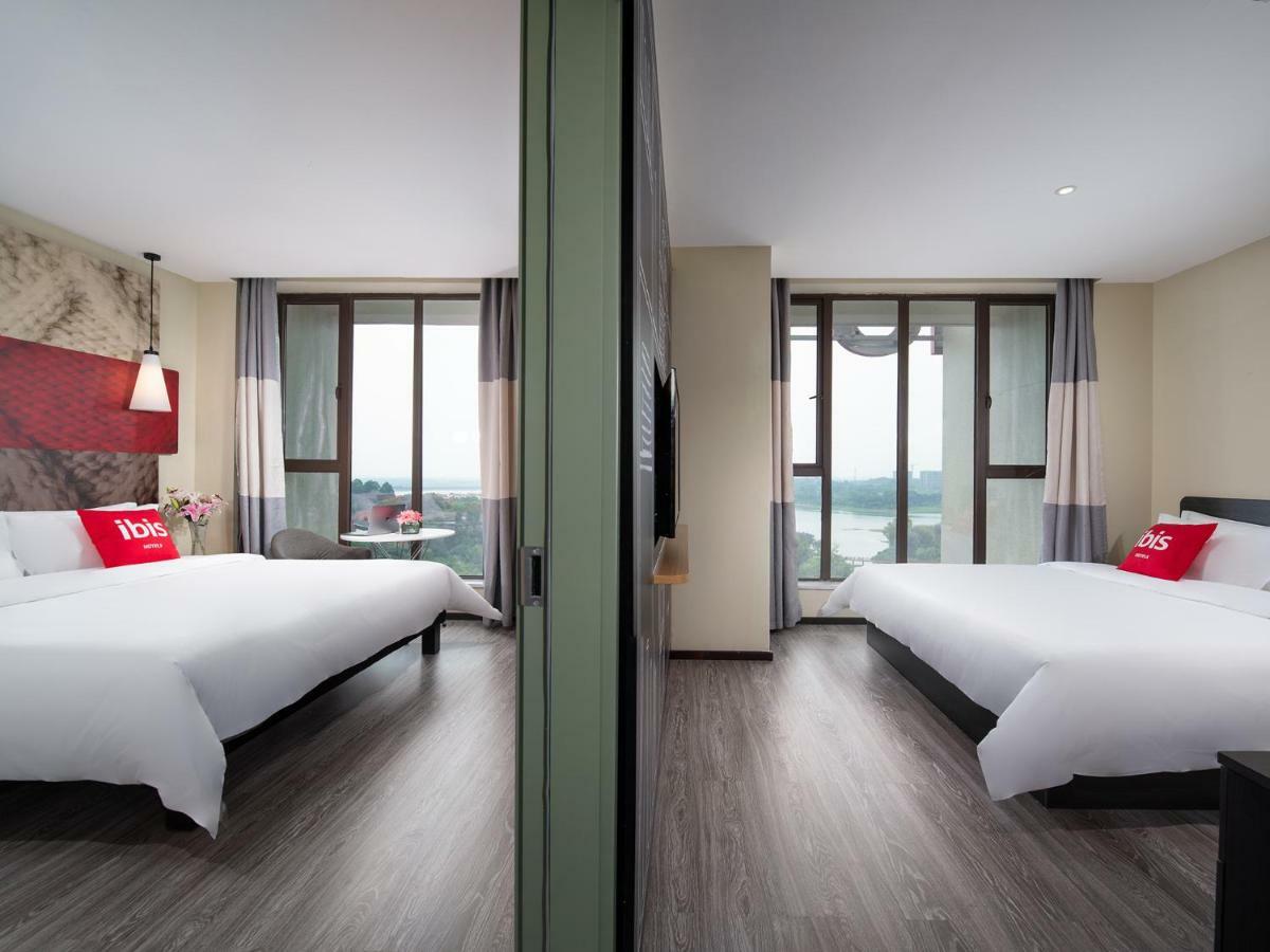 Ibis Hotel Эмэйшань Экстерьер фото